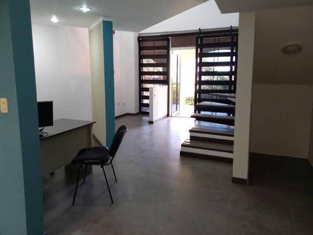 #28 - Oficina para Venta en El Tigre - B