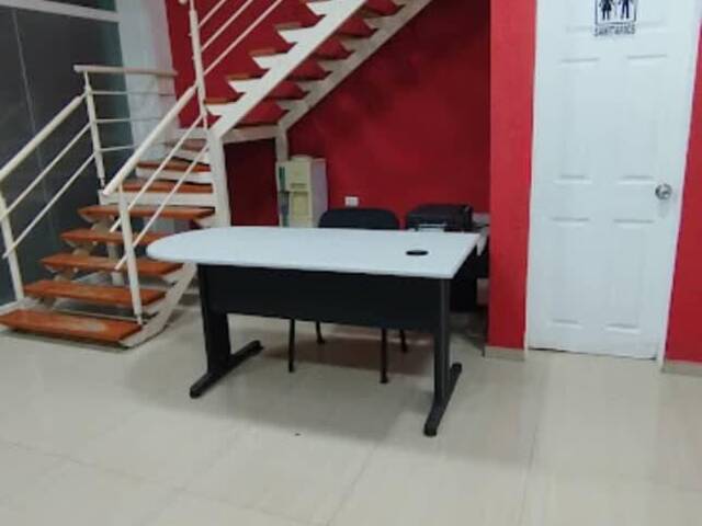#29 - Oficina para Venta en El Tigre - B