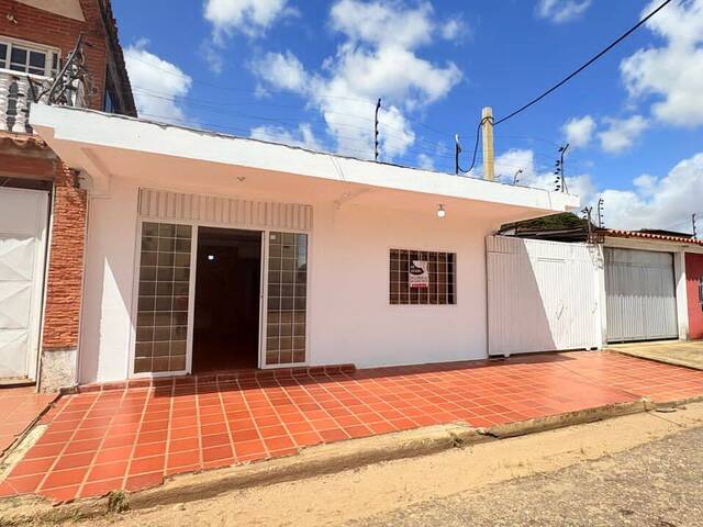 #51 - Oficina para Venta en El Tigre - B
